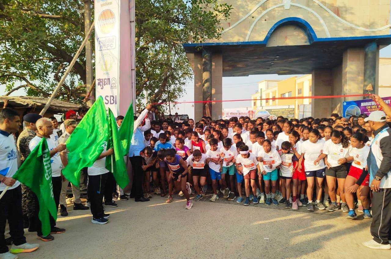 सिमरिया धाम में 'रन फॉर गंगा' का सफल आयोजन; केन्या, यूपी और बिहार के धावकों ने दिखाया दमखम 3