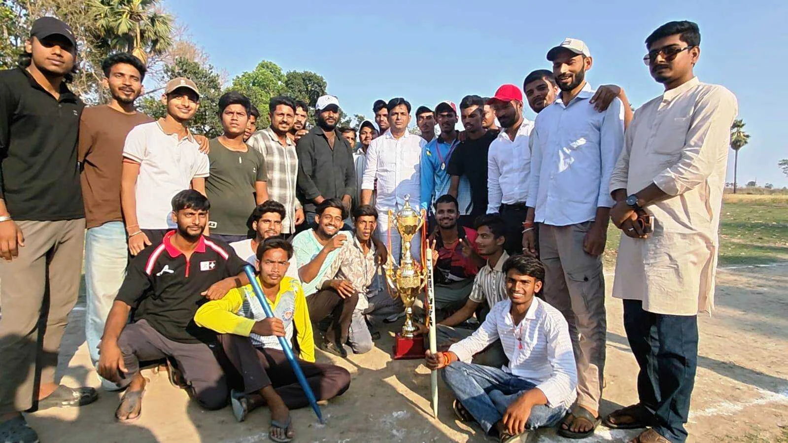 नालंदा: जोगा बीघा में धनंजय स्मृति क्रिकेट टूर्नामेंट का भव्य समापन; बानाबीघा बना चैंपियन 3