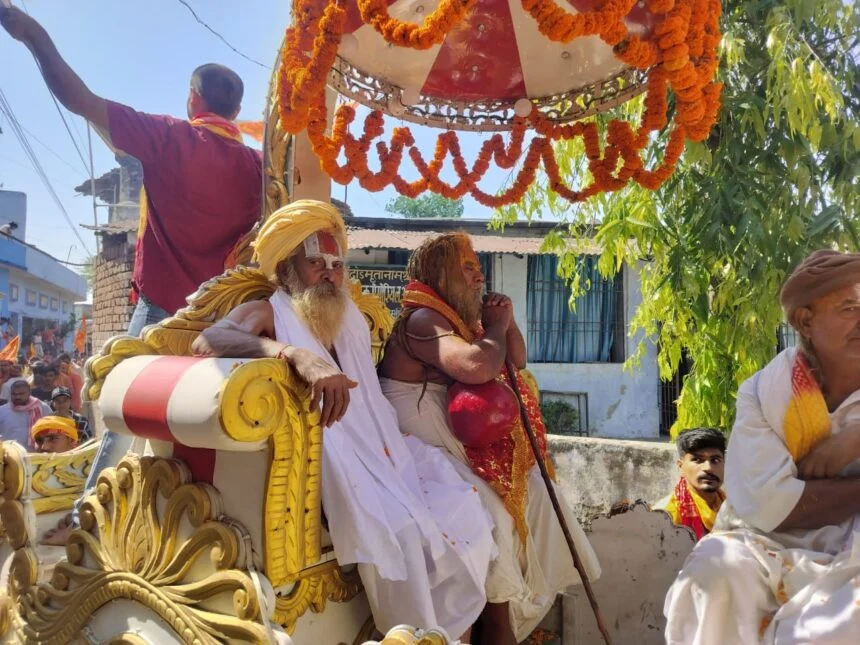 बीहट में महामंत्र श्रीसीताराम नाम अखंड संकीर्तन का विधिवत शुभारंभ किया गया 1