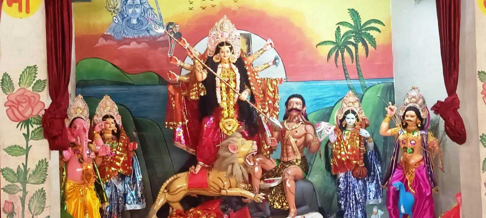 सिमरिया: चैती दुर्गा पूजा के पट खुलते ही उमड़ी श्रद्धालुओं की भीड़, 29 मार्च को होगा प्रतिमा विसर्जन 11