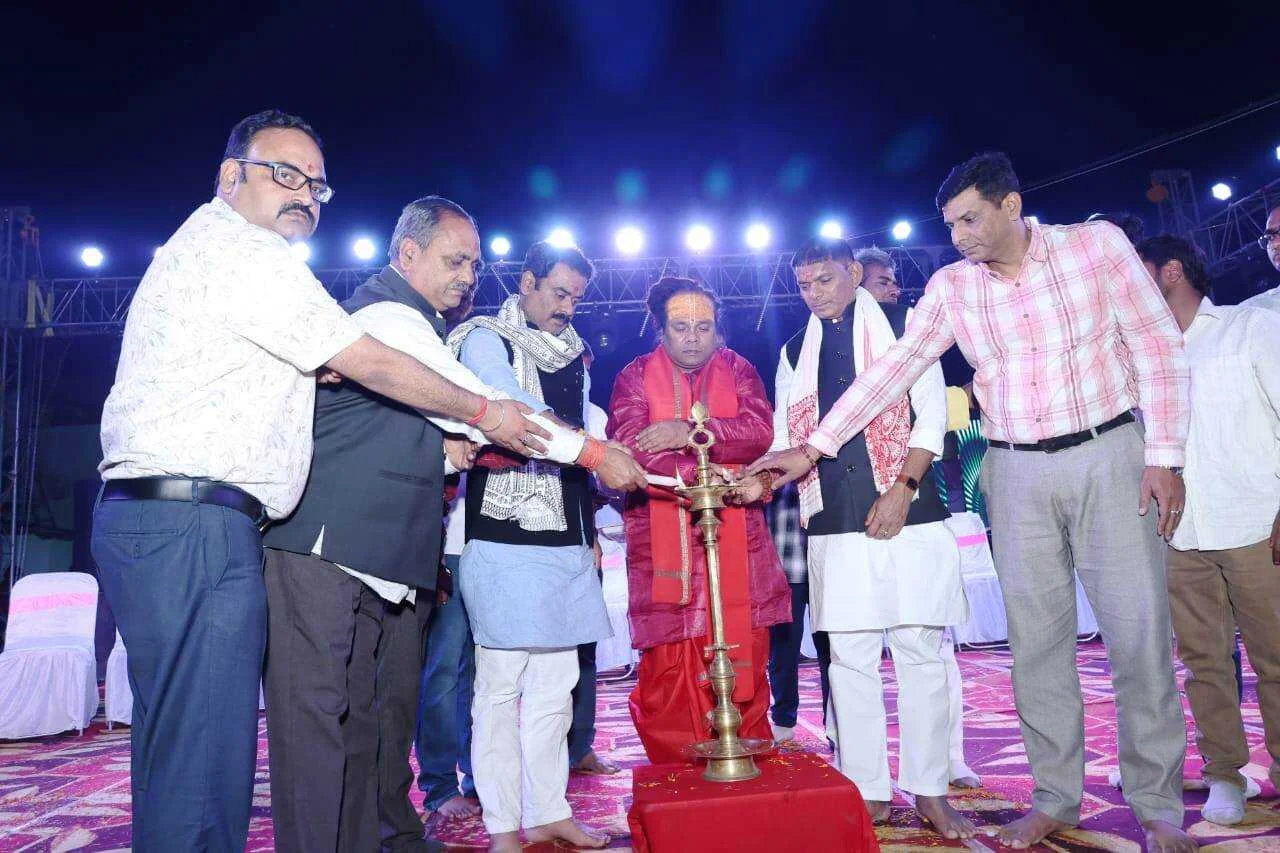 बीहट में चार दिवसीय 'मां शीतला महोत्सव' का भव्य आगाज; मंत्री सुरेंद्र मेहता ने किया उद्घाटन 2