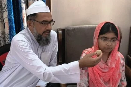 भगवानपुर प्रखंड के बनवारीपुर हाई स्कूल के तीन छात्र 'टॉप-10' में, नाहिदा सुल्तान बनीं प्रदेश की दूसरी टॉपर 21