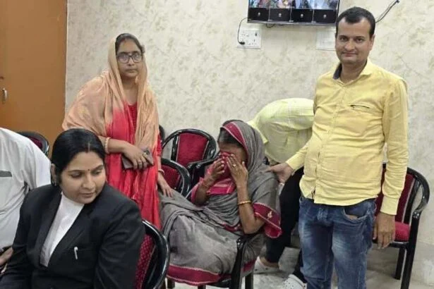 तेघड़ा में मां के आंसू देख भावुक हुए एसडीएम, बेटे को समझाया 'मां का सम्मान ही सबसे बड़ा कर्तव्य'; भरण-पोषण पर बनी सहमति 5