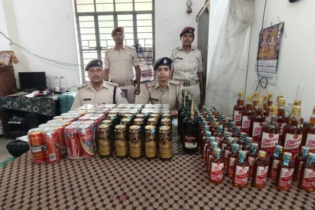समस्तीपुर रेल पुलिस की बड़ी कार्रवाई, दलसिंहसराय स्टेशन से भारी मात्रा में विदेशी शराब बरामद; एक गिरफ्तार 1