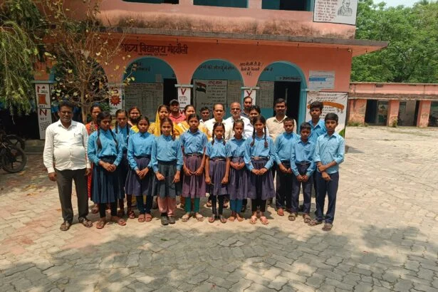 भगवानपुर के मध्य विद्यालय मेहदौली में बाल संसद का गठन, सोनाली बनीं 'प्रधानमंत्री' 1