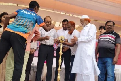 समस्तीपुर: 23वीं जिला स्कूल ओपन एथलेटिक्स चैम्पियनशिप का भव्य आगाज, डीएम और एसडीएम ने किया दीप प्रज्वलित 43