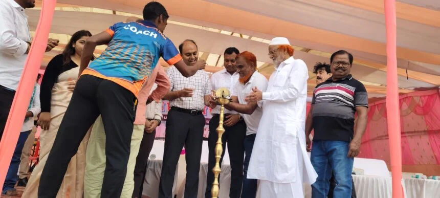 समस्तीपुर: 23वीं जिला स्कूल ओपन एथलेटिक्स चैम्पियनशिप का भव्य आगाज, डीएम और एसडीएम ने किया दीप प्रज्वलित 1