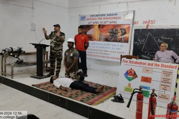 APSM कॉलेज बरौनी में फायर सेफ्टी जागरूकता कार्यक्रम आयोजित 9