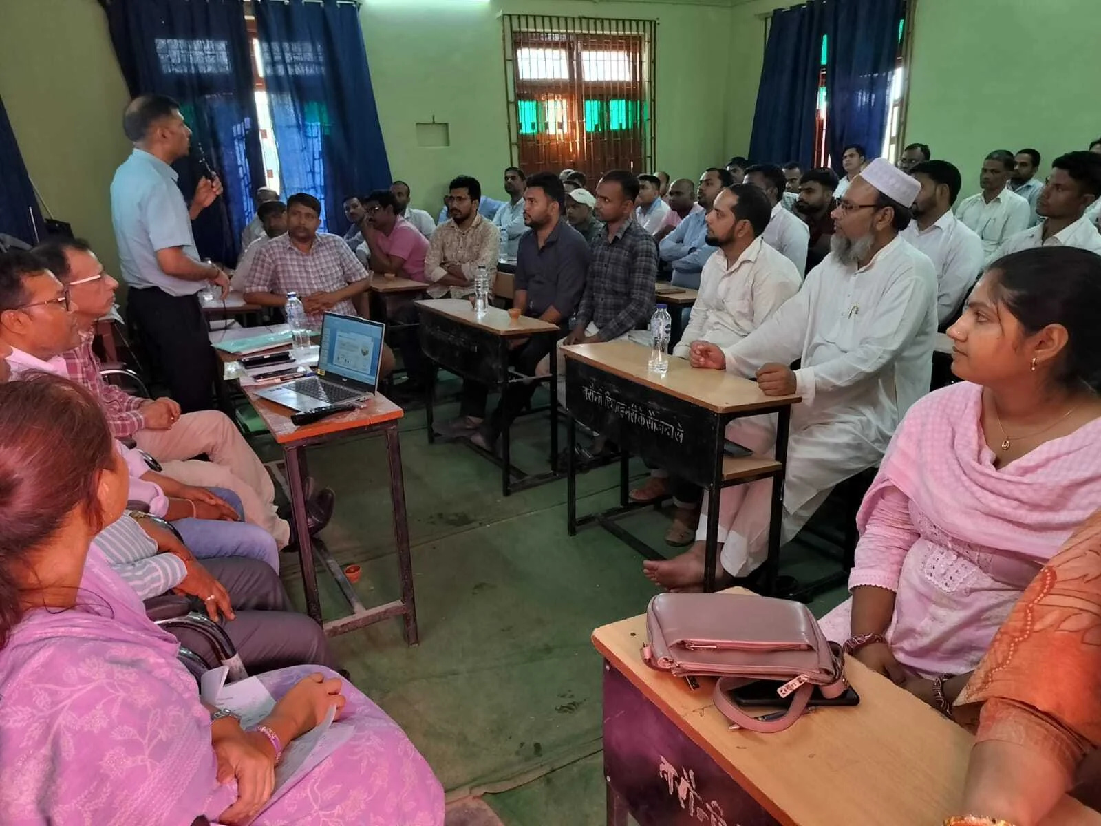वीरपुर में जनगणना के प्रथम चरण के लिए तीन दिवसीय प्रशिक्षण शुरू, बीडीओ ने किया उद्घाटन 5