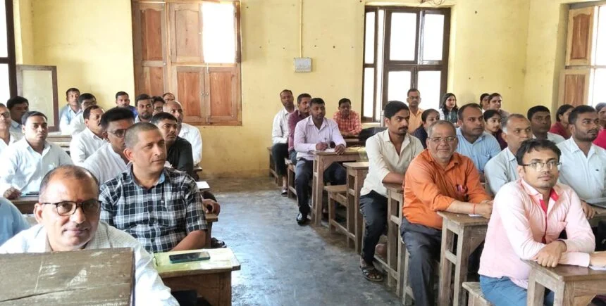 नावकोठी में जनगणना 2027 को लेकर प्रशिक्षण तेज, प्रगणकों ने सीखा HLO ऐप से डेटा संग्रह का तरीका 1