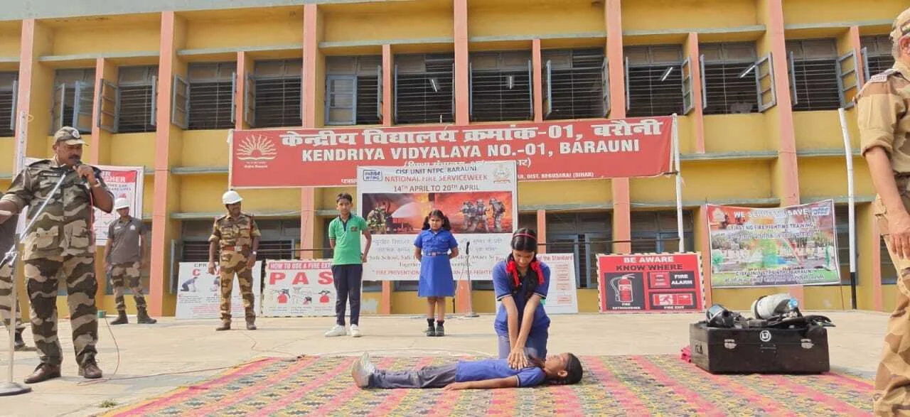केंद्रीय विद्यालय एचयूआरएल में बरौनी में फायर सेफ्टी जागरूकता कार्यक्रम आयोजित 14