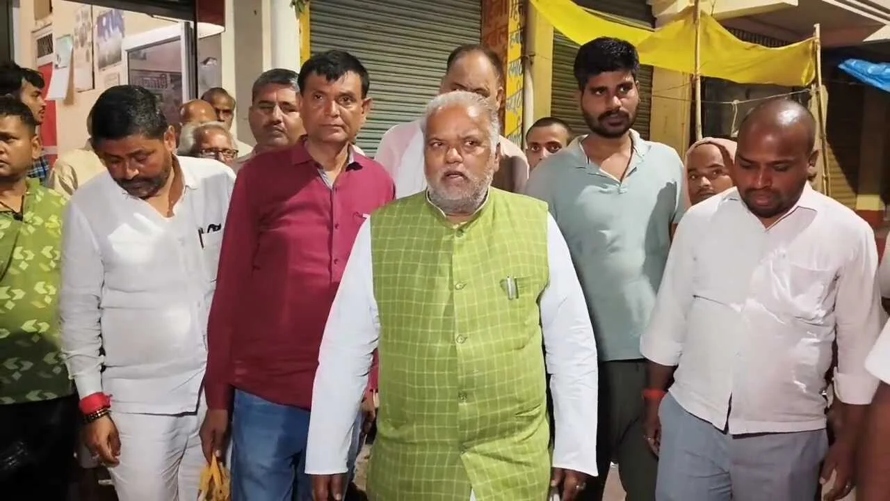 नालंदा में मानवता शर्मसार: प्रेमी से मिलने गई महिला का सरेआम चीरहरण, तमाशबीन बना रहा गांव 3