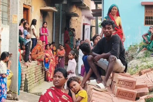 नालंदा में मानवता शर्मसार: प्रेमी से मिलने गई महिला का सरेआम चीरहरण, तमाशबीन बना रहा गांव 1