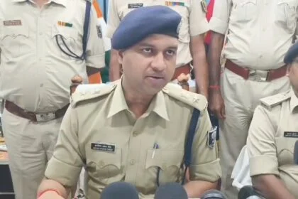 समस्तीपुर हत्याकांड का खुलासा: प्रेम प्रसंग में 5 नाबालिगों ने की थी राकेश की हत्या, सभी हिरासत में 23