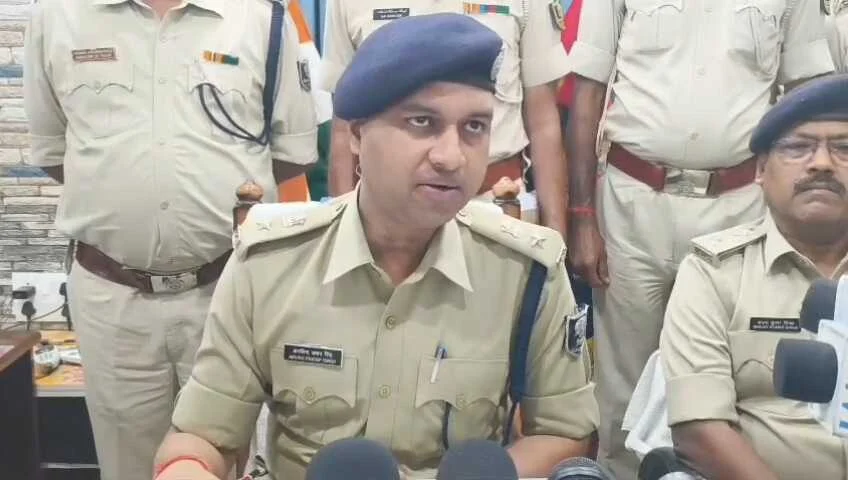 समस्तीपुर हत्याकांड का खुलासा: प्रेम प्रसंग में 5 नाबालिगों ने की थी राकेश की हत्या, सभी हिरासत में 5