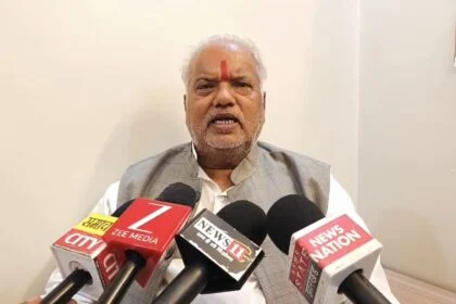 दिल्ली दौरे से गरमाई सियासत, नीतीश कुमार को लेकर अटकलें तेज, क्या बदलने वाला है बिहार का नेतृत्व?  31