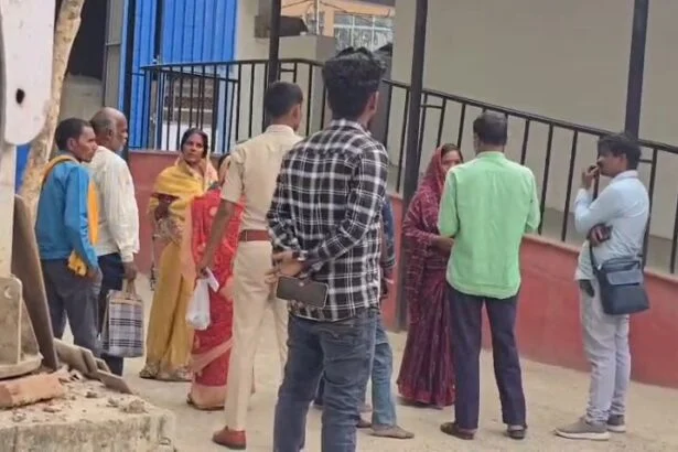 बेगूसराय: प्रेम विवाह का खौफनाक अंत, दहेज के लिए विवाहिता की गला दबाकर हत्या, फिर शव को फंदे से लटकाया 1