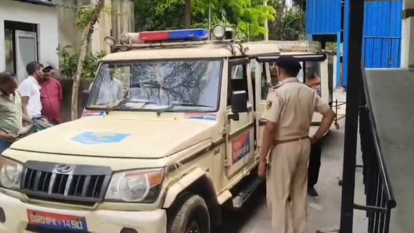 बेगूसराय: प्रेम विवाह का खौफनाक अंत, दहेज के लिए विवाहिता की गला दबाकर हत्या, फिर शव को फंदे से लटकाया 3