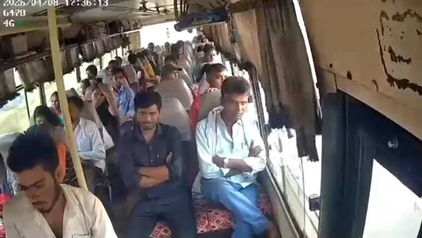 नालंदा में बस कंडक्टर की बेरहमी से पिटाई, 10 रुपए के विवाद में बीच सड़क पर घसीटा, ड्राइवर को भी पीटा; CCTV में बदमाशों की तस्वीर कैद 6