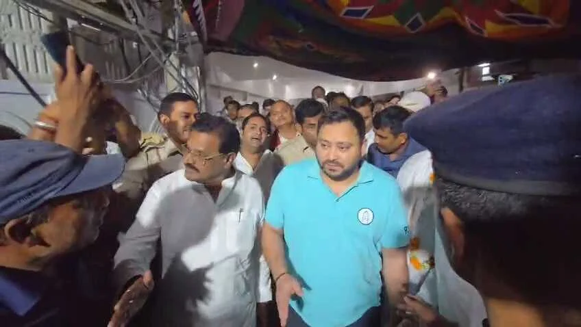 बेगूसराय में बरसे तेजस्वी यादव:- 'दारू और बालू में मदहोश है सरकार, बिहार में अपराधियों का बेखौफ़' 2