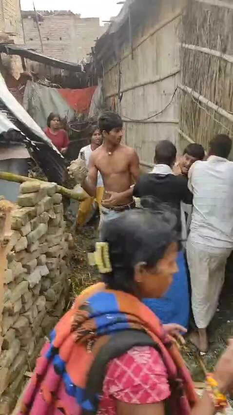 समस्तीपुर: जमीन विवाद को लेकर मारपीट,एक ही परिवार के 6 लोगों को बेरहमी से पीटा, 2 की हालत नाजुक 2