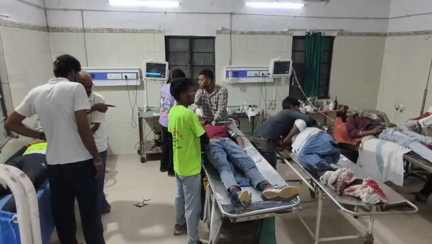 समस्तीपुर में भीषण सड़क हादसा, बाइक ऑटो में सीधी टक्कर, महिला सहित 6 लोग गंभीर रूप से घायल, डीएमसीएच रेफर 6