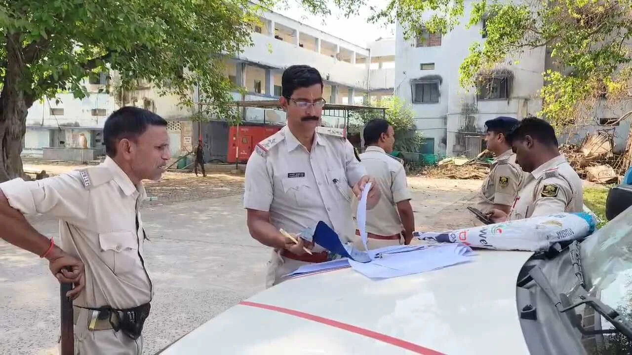 नालंदा: कमरे से मां-बेटी का शव बरामद, गला दबाकर हत्या का आरोप, पति हिरासत में, संपत्ति विवाद में हत्या का आरोप  3