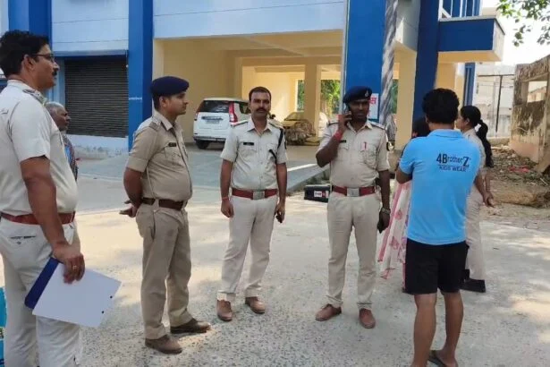 नालंदा: कमरे से मां-बेटी का शव बरामद, गला दबाकर हत्या का आरोप, पति हिरासत में, संपत्ति विवाद में हत्या का आरोप  3