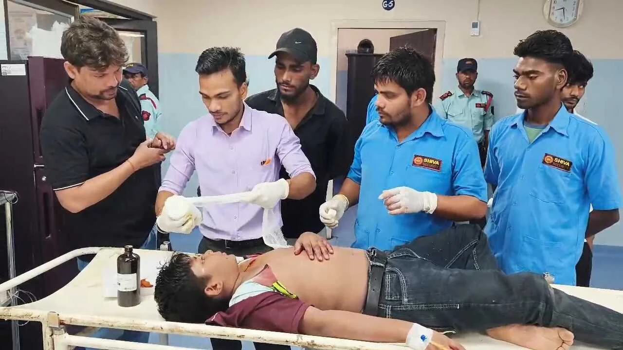 नालंदा: अपराधियों ने पिता पुत्र को मारी गोली,पिता पुत्र गंभीर रूप से जख्मी, शराब और ब्राउन शुगर बेचने से किया था मना 2