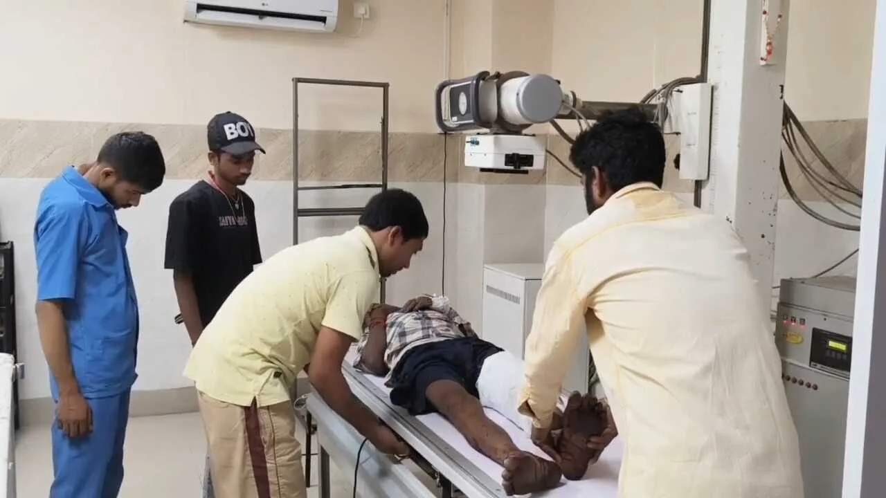 नालंदा: शादी समारोह के दौरान गाड़ी हटाने के  विवाद में दो पक्षों हुई मारपीट और गोलीबारी, गोलीबारी के दौरान अधेड़ को गोली लगने से घायल 5