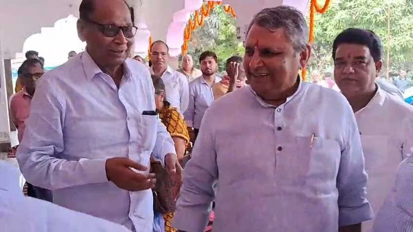 डिप्टी सीएम बनने के बाद पहली बार पैतृक गांव केवटा पहुंचे विजय चौधरी, ग्रामीणों ने किया जोरदार स्वागत 2