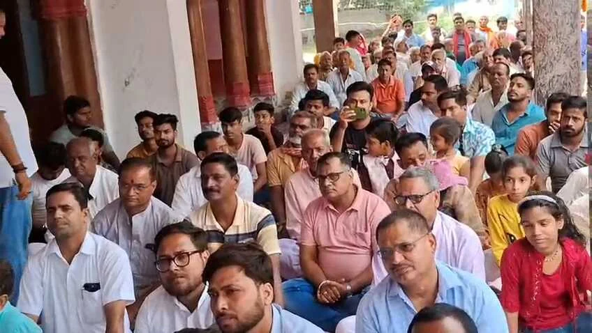 डिप्टी सीएम बनने के बाद पहली बार पैतृक गांव केवटा पहुंचे विजय चौधरी, ग्रामीणों ने किया जोरदार स्वागत 3