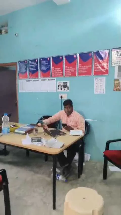 समस्तीपुर: सरायरंजन में बंधन बैंक से दिनदहाड़े लूट, कैश के साथ महिला ग्राहकों के जेवर भी ले उड़े अपराधी 2