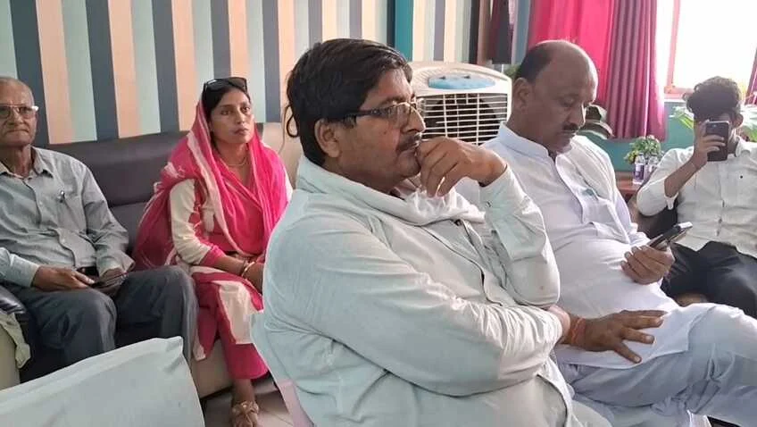 भाजपा ने नीतीश कुमार को हटाकर बिहार की जनता के साथ छल किया:- कांग्रेस प्रवक्ता नदीम अंसारी 3