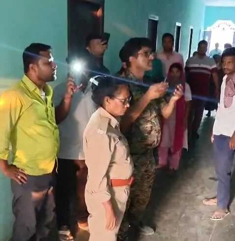 समस्तीपुर: किराए के मकान में फंदे से लटका मिला महिला का शव,मोबाइल जब्त कर जांच में जुटी मुफस्सिल थाना पुलिस 2