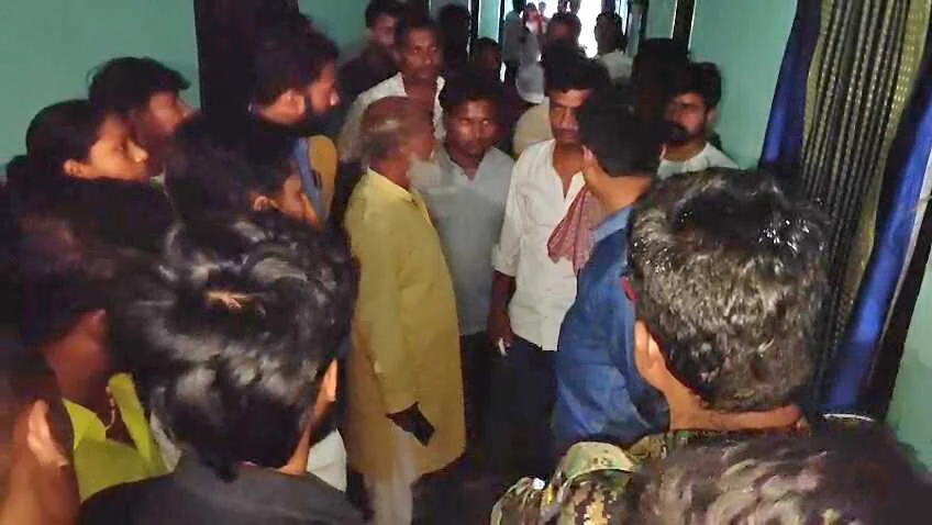 समस्तीपुर: किराए के मकान में फंदे से लटका मिला महिला का शव,मोबाइल जब्त कर जांच में जुटी मुफस्सिल थाना पुलिस 4