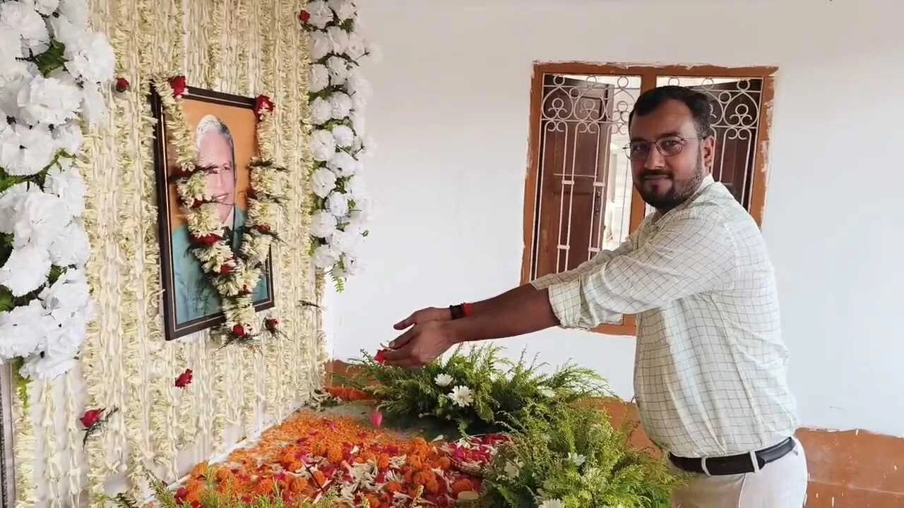 नालदा: प्रख्यात चिकित्सक डॉ अशोक कुमार वर्मा के पुण्यतिथि के मौके पर किया गया श्रद्धांजलि सभा का आयोजन 2