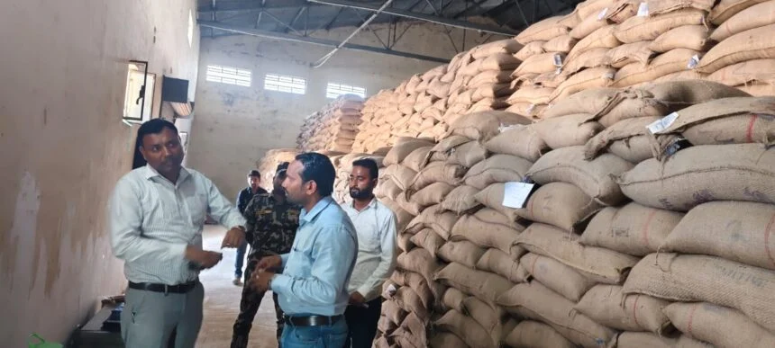 समस्तीपुर: बाजार समिति गोदाम का एसडीएम ने किया औचक निरीक्षण, भंडारण और सुरक्षा व्यवस्था का लिया जायजा 1