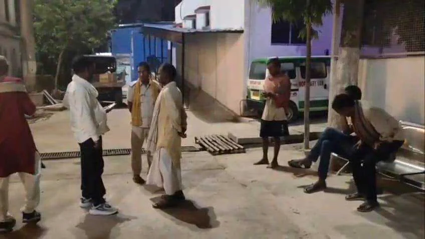 बेगूसराय में युवक की लाठी-डंडों से पीटकर हत्या, पहचान मिटाने के लिए चेहरे पर डाला तेजाब 3