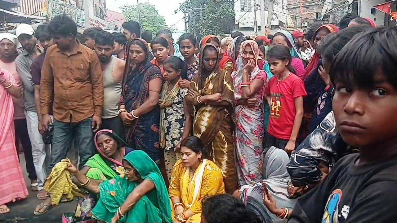 समस्तीपुर: लापता पूर्व वार्ड सदस्य के पुत्र की लाश मिलने से सनसनी, विरोध में सड़क जाम 4