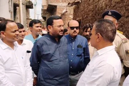 नालंदा: जन सुराज की टीम पहुंची अजयपुर गांव,पीड़िता के परिजन से की मुलाकात कर घटना की ली जानकारी, सरकार से निष्पक्ष जांच की मांग 23