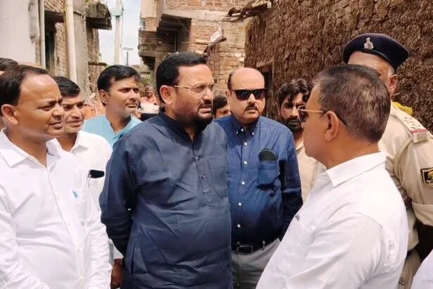 नालंदा: जन सुराज की टीम पहुंची अजयपुर गांव,पीड़िता के परिजन से की मुलाकात कर घटना की ली जानकारी, सरकार से निष्पक्ष जांच की मांग 3