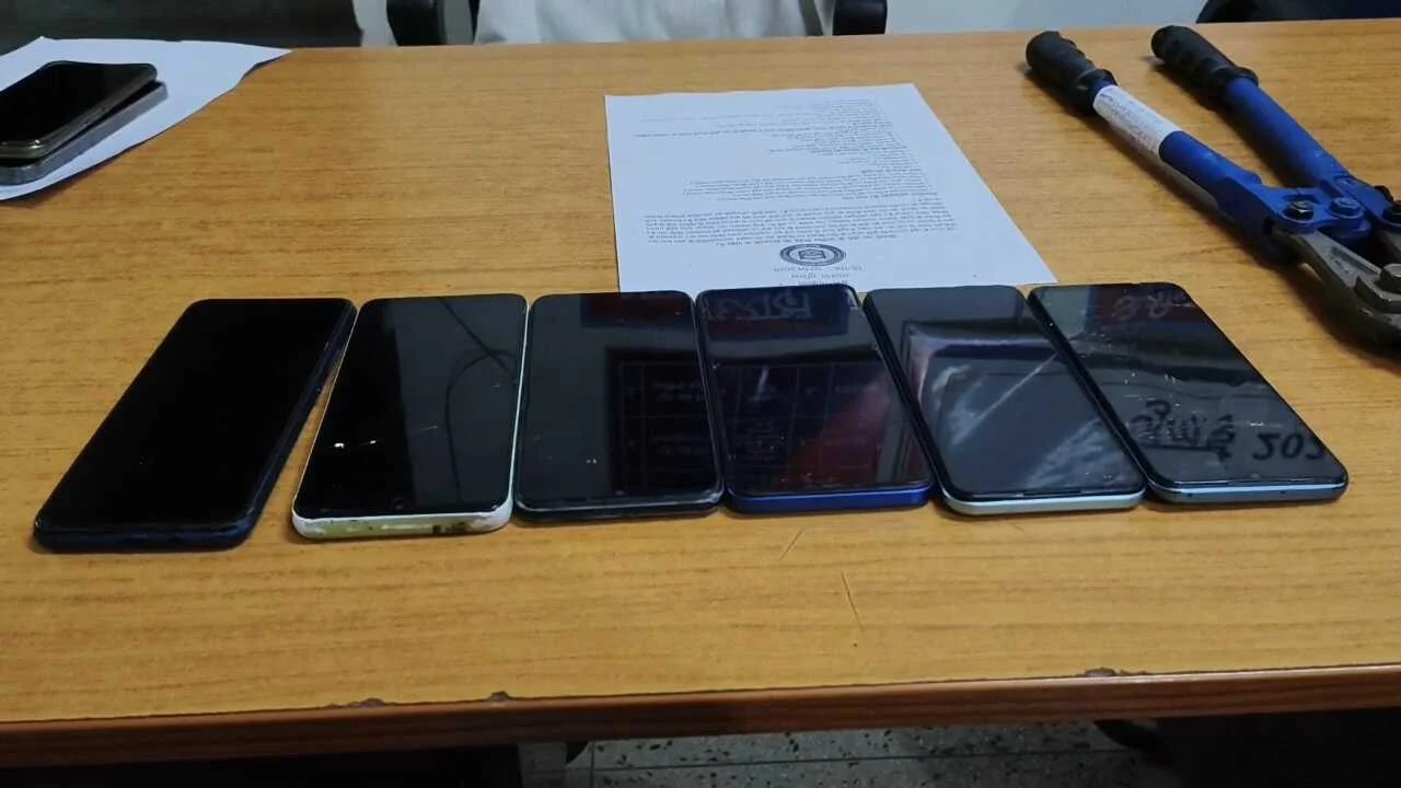 नालंदा: रहूंई पुलिस ने तरकटवा चोर गिरोह का किया पर्दाफाश, छह चोर गिरफ्तार, लगभग डेढ़ सौ किलो कटा हुआ तार, एक लोडेड कट्टा एक कार तार काटने वाले औजार बरामद 2