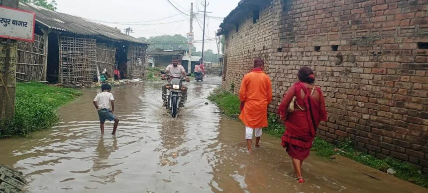 वीरपुर की बदहाली: 'सबका साथ-सबका विकास' का नारा फेल, 15 साल से विकास को तरस रही जनता 1