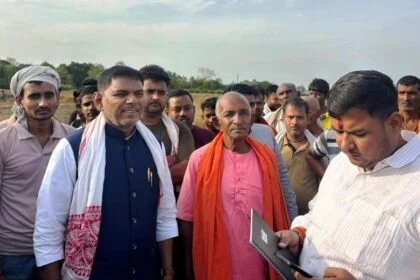 मंत्री सुरेंद्र मेहता पहुंचे भावा बहियार, पीड़ित किसानों को मुआवजा दिलवाने का दिया आश्वासन 20