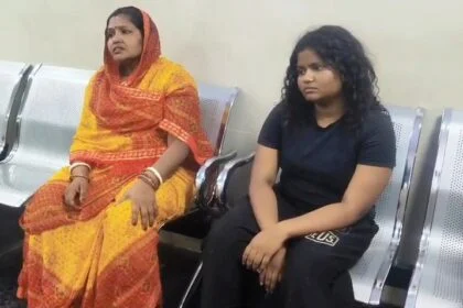 बेगूसराय में दबंगों ने घर में घुसकर मां और दो बेटियों समेत एक ही परिवार के 4 लोगों को बेरहमी से पीटा 51