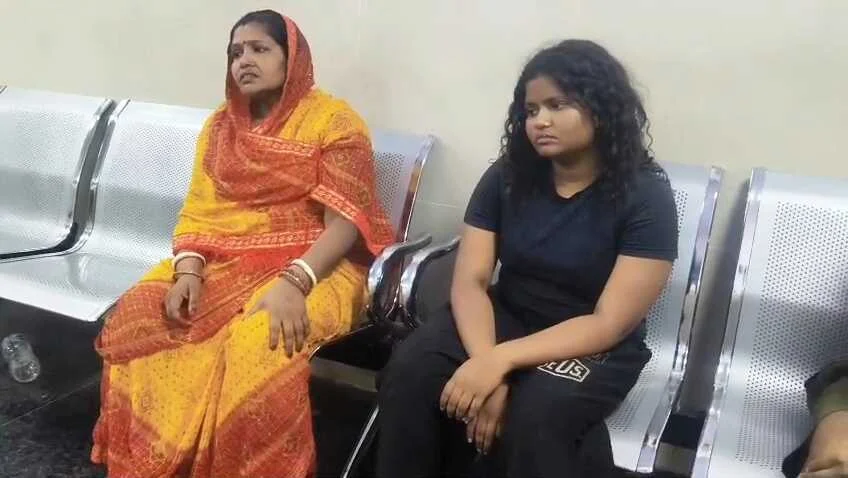 बेगूसराय में दबंगों ने घर में घुसकर मां और दो बेटियों समेत एक ही परिवार के 4 लोगों को बेरहमी से पीटा 8