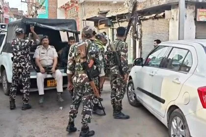 नालंदा में NIA-ATS का बड़ा एक्शन: बिहारशरीफ समेत 10 ठिकानों पर छापेमारी, हथियार तस्करों के नेटवर्क को खंगाल रही एजेंसियां 28