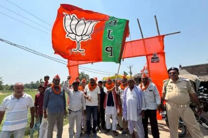 'भाजपा चली गांव की ओर': भगवानपुर के भरडीहा में मंत्री सुरेंद्र मेहता ने किया कार्यक्रम का आगाज़ 16