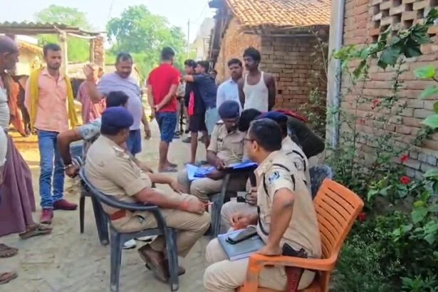 बेगूसराय में घर के अंदर संदिग्ध हालत में मिला युवक का शव, शरीर पर मिले चोट के निशान, घटना के बाद इलाके में फैली सनसनी 3